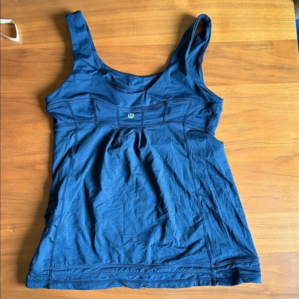 EUC Lululemon Black Tank with Drawstring Sz 6​​